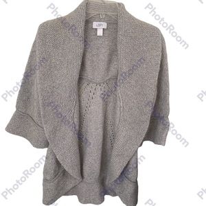 🌸.  #301-49.    Ann Taylor Loft sweater